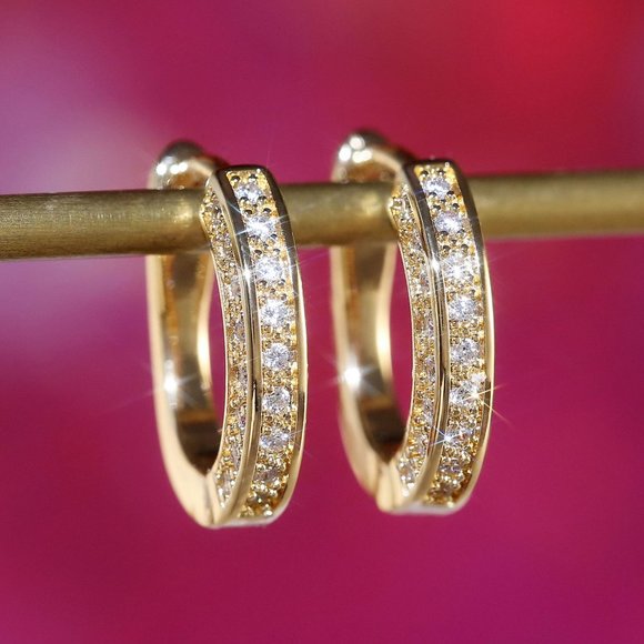 *NEW 18K Yellow Gold Diamond Oval Hoop Earrings - Picture 2 of 4